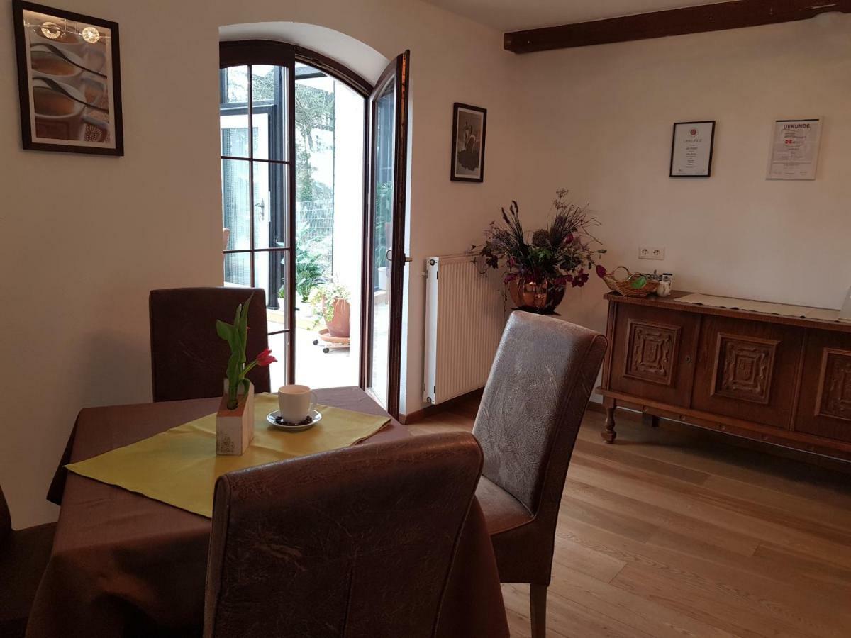 Hotel Feldmaus Olzheim Екстериор снимка